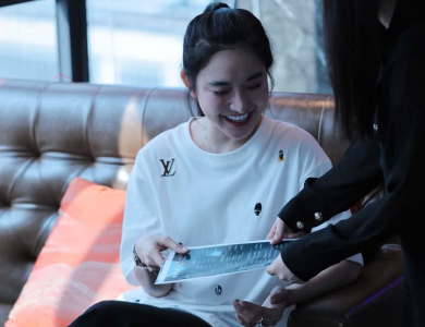 🌙𝗖𝗛𝗘𝗖𝗞-𝗜𝗡 TẠI 𝗗𝗘𝗔𝗥 𝗠𝗢𝗢𝗡 𝗟𝗢𝗨𝗡𝗚𝗘 – Điểm Chill Hot Nhất Tại Quận 1