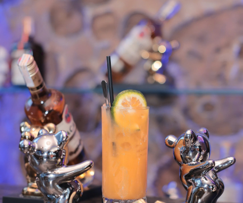Dear Moon Bar